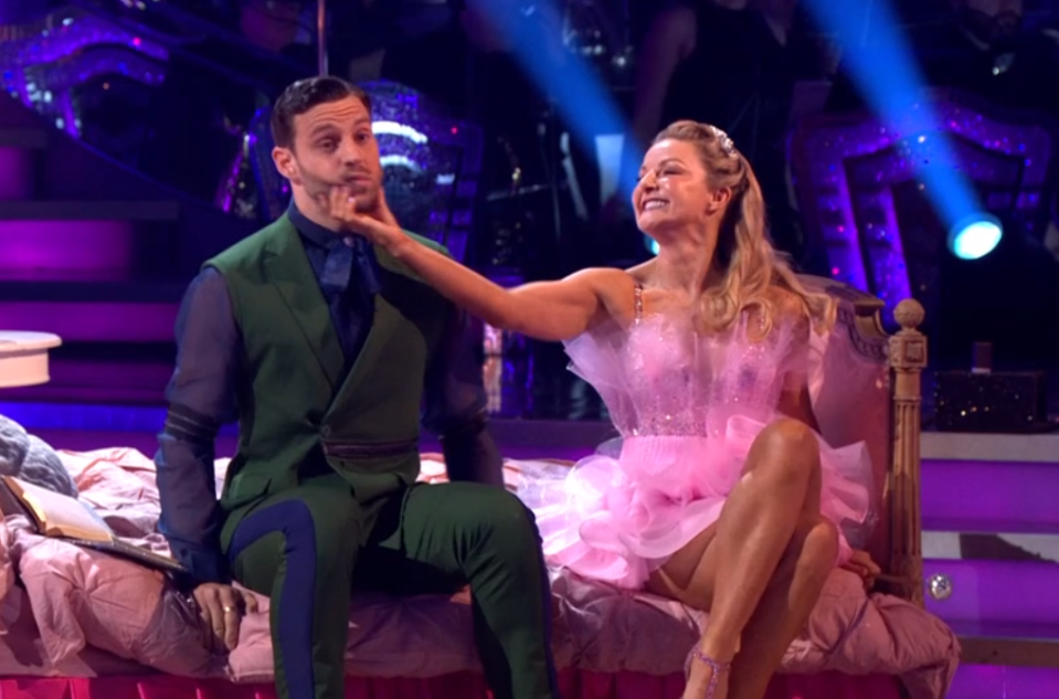 Strictly fans loved Sarah Hadland's performance to Popular tonight