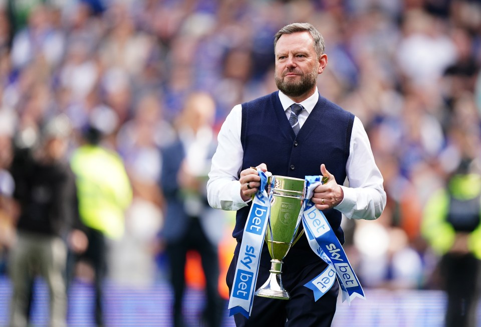 Ipswich chairman Mark Ashton texted Howard Webb during the 1-1 draw with Leicester