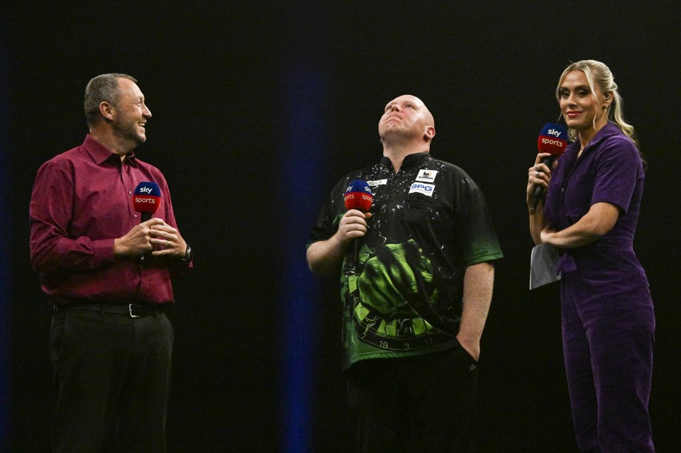 Emma Paton called out Wayne Mardle's 'wrong' prediction during the darts on Sky Sports