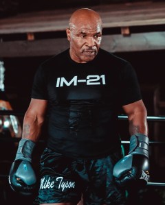  It has been confirmed that Jake Paul and Mike Tyson will both use 14oz gloves instead of 10oz.