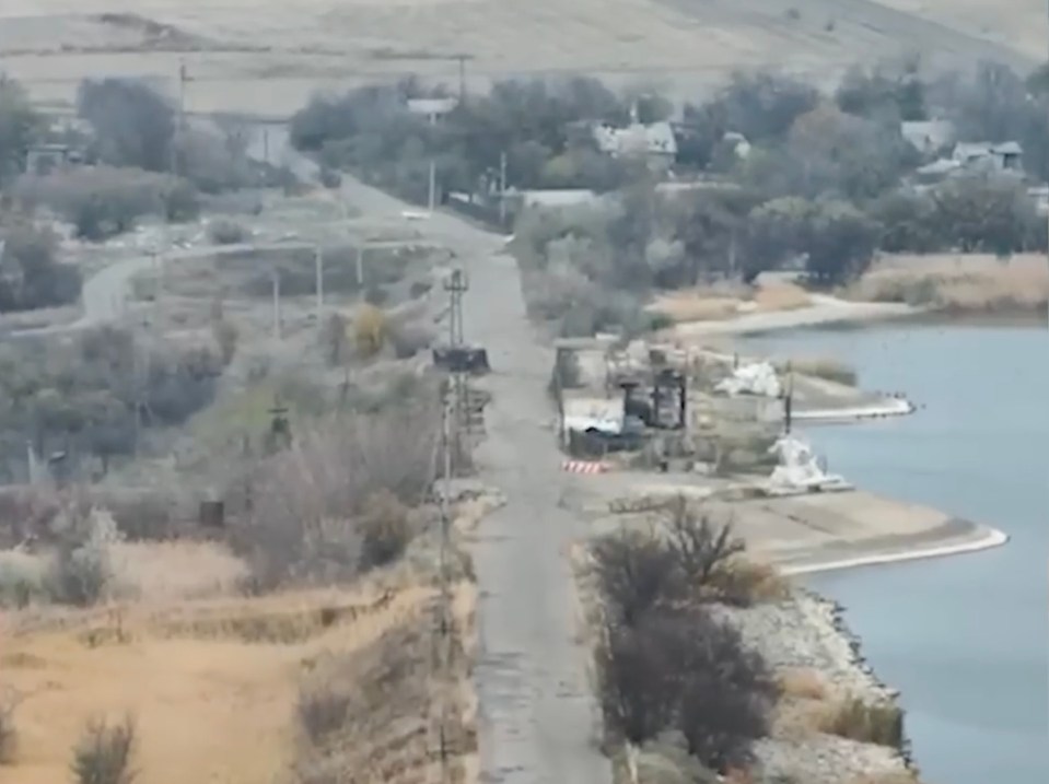 The moment Kurakhiv dam in war-torn Donetsk region is blown up