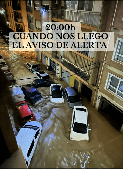 By 8 pm people had abandoned their vehicles as water continued to surge into the streets