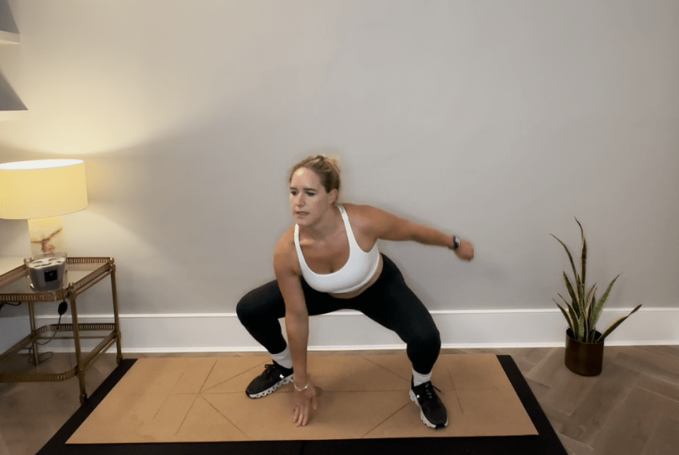 Squat jumps in ‘n out increase lower body power and coordination