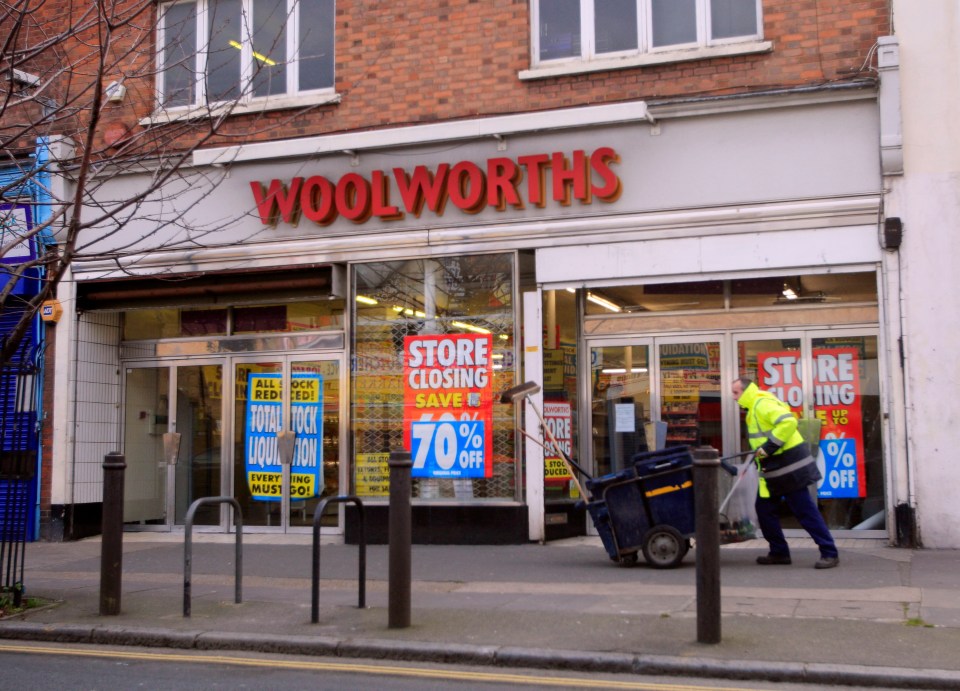 All Woolworths branches were closed by January 6 2009