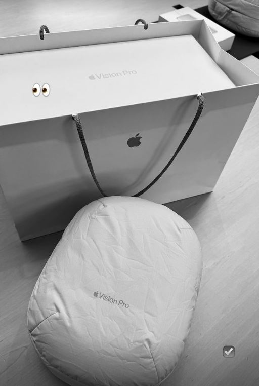 The Love Island star shared a snap of his latest purchase, an Apple Vision Pro