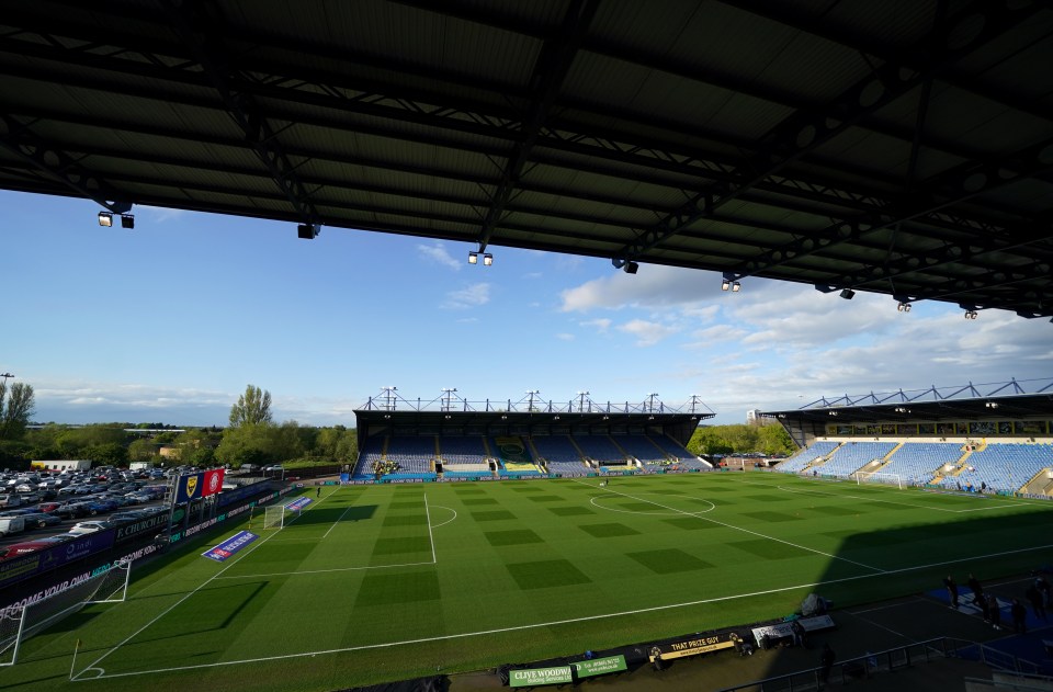 The club currently plays at the Kassam Stadium