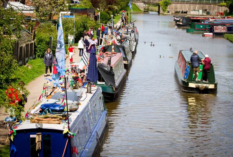 The floating Christmas markets will take place on two weekends in November