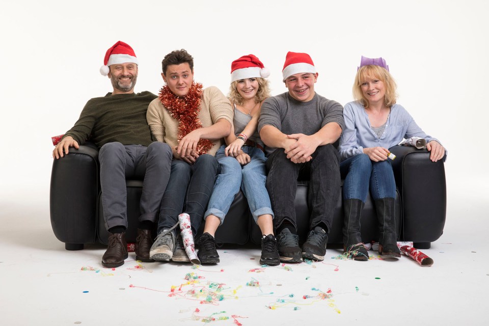 The cast previously reunited for a festive episode in 2016