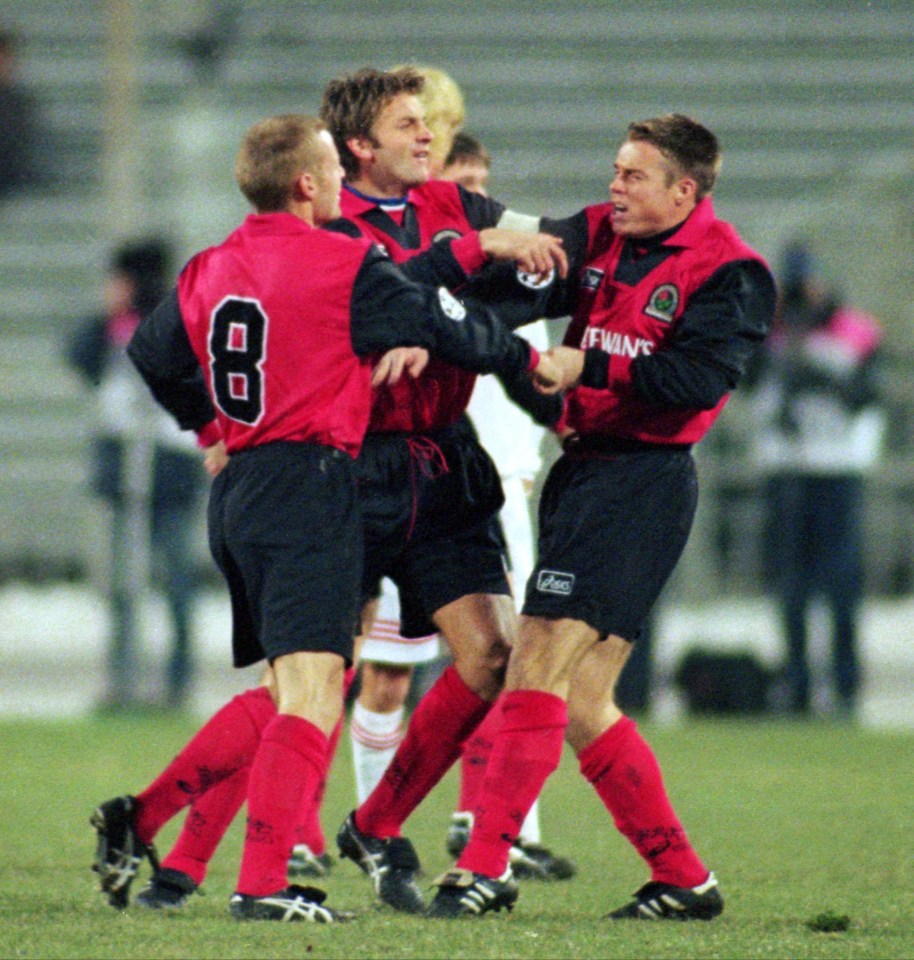 Tim Sherwood has to step in to stop David Batty and Graeme Le Saux scrapping