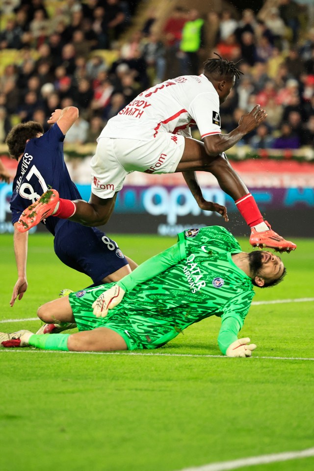 Monaco's Wilfried Singo stepped on Donnarumma's face