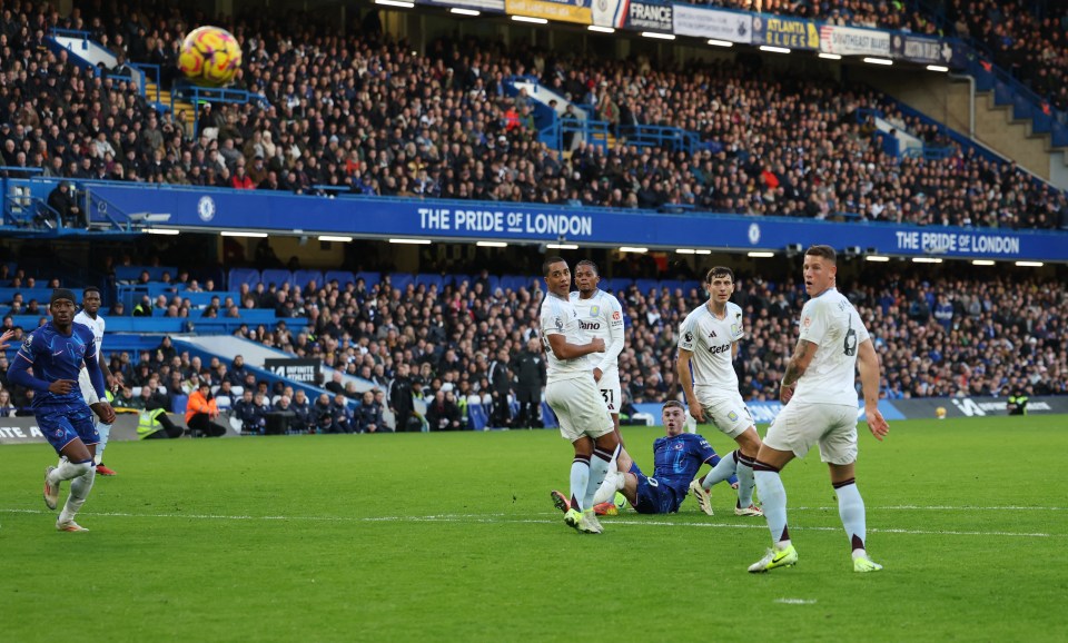 Cole Palmer bags Chelsea's third