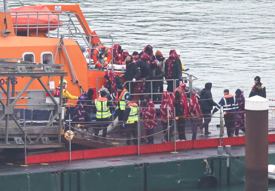 The RNLI brings migrants ashore