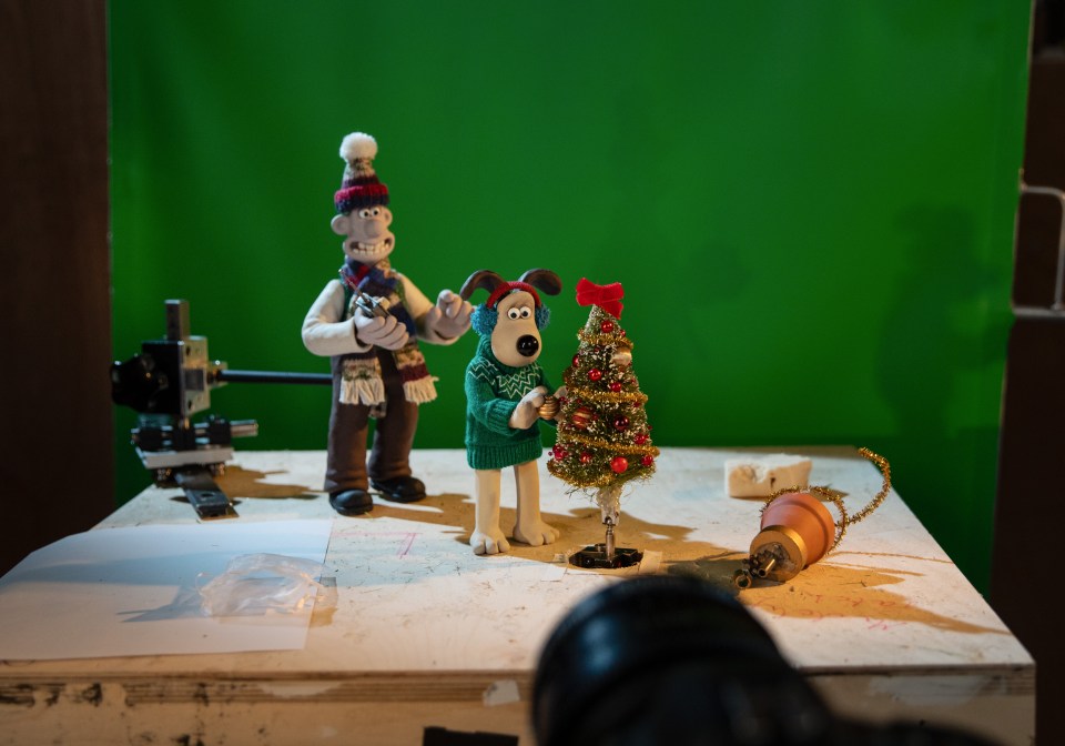 Wallace and Gromit in festive attire