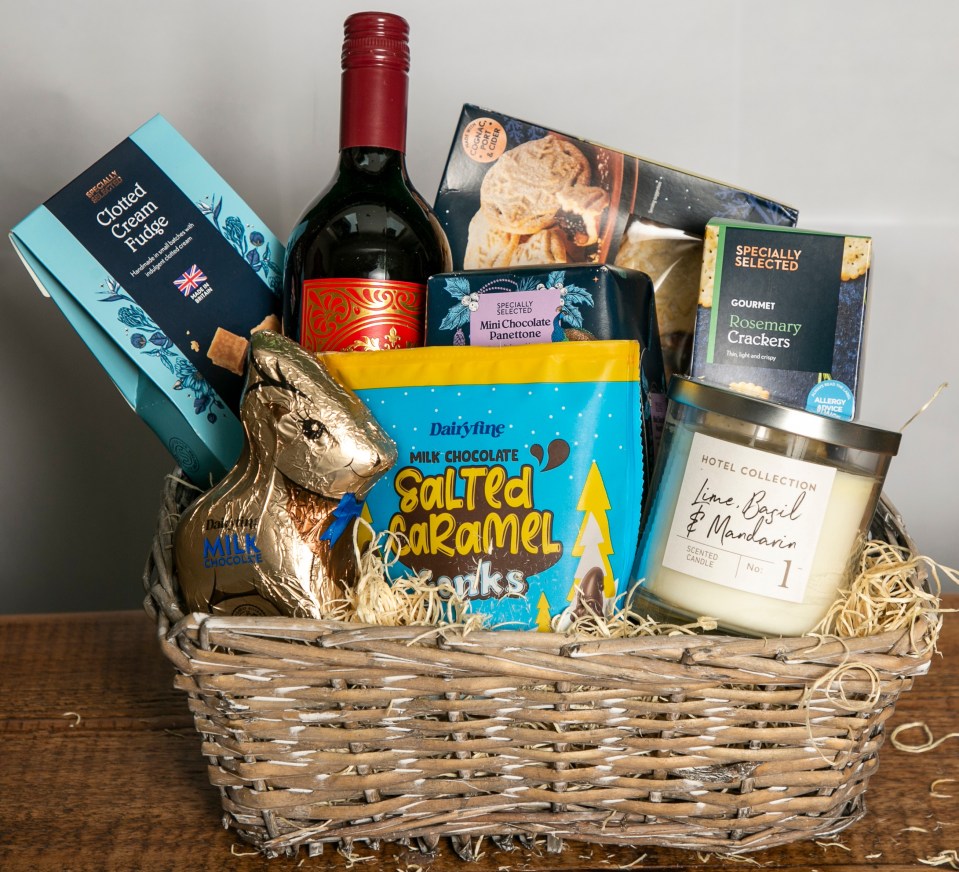 Aldi's selection of festive snacks and treats created a luxury feel hamper on a tight budget, and was a winner in Lynsey's eyes