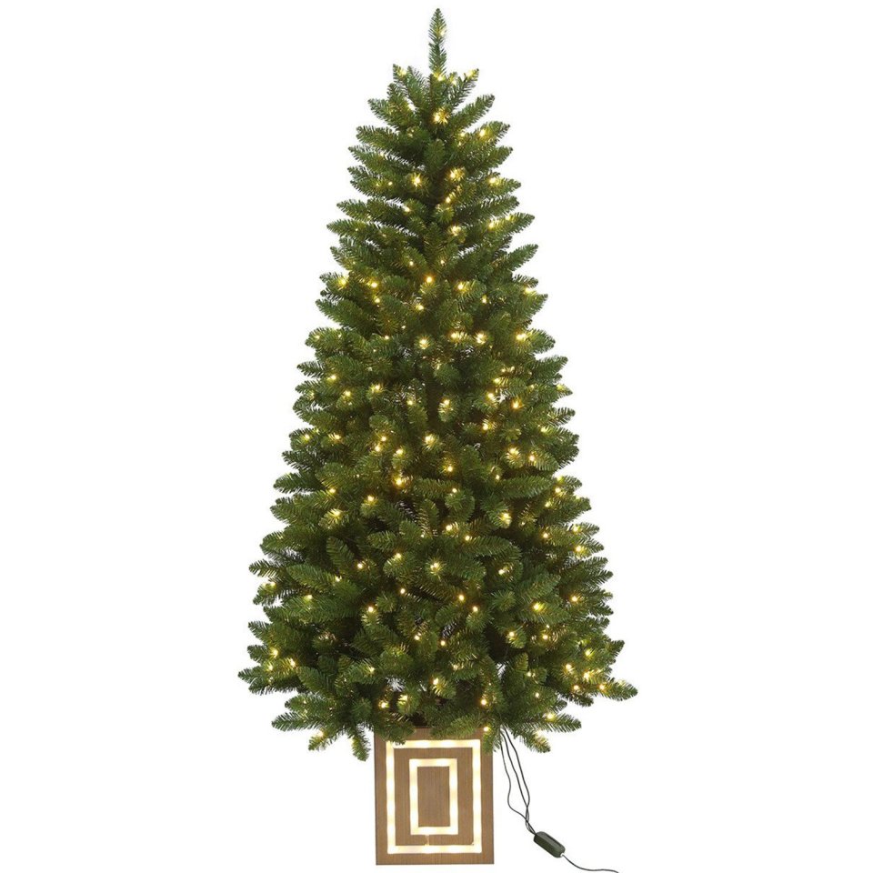 Wilko has slashed a 6.ft pre-lit tree to £125, nearly half off