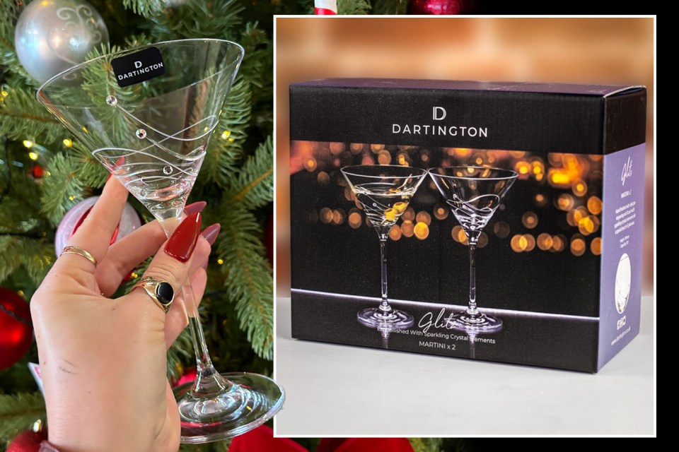 Martini glasses in gift box.