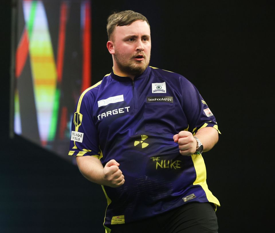 Luke Littler was advised to keep his distance from darts rivals by Phil Taylor