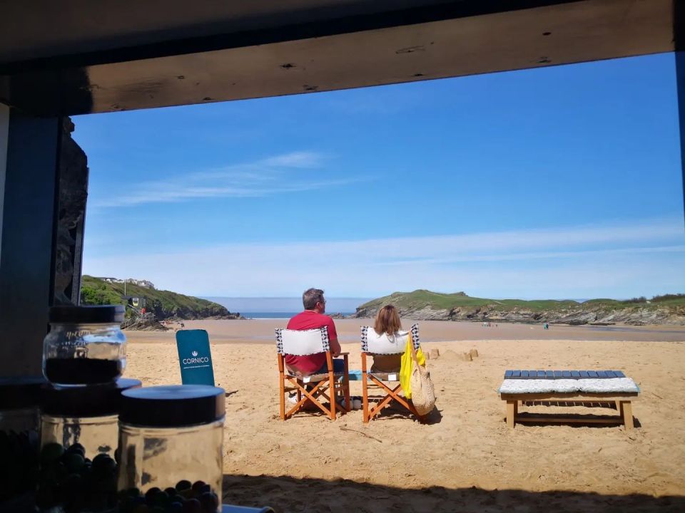 The Hole in the Wall on Porth Beach probably has the cheapest ice cream you’ll find in Newquay