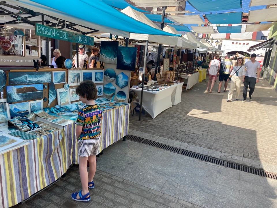 The town has a twice-weekly crafts market, which is great for unique gifts