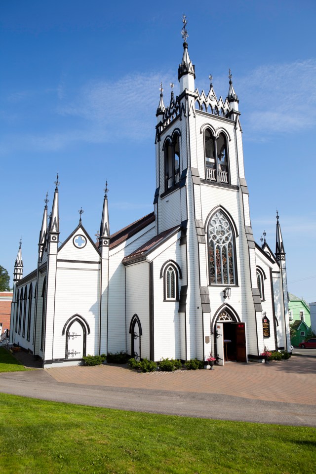 The next day, I set off on a walking tour of the town to learn about its history – the highlight is the magnificent St John’s Anglican Church