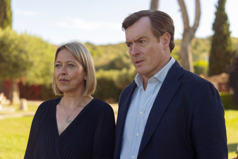 HANNAH (Nicola Walker ), ARCHIE (Toby Stephens)