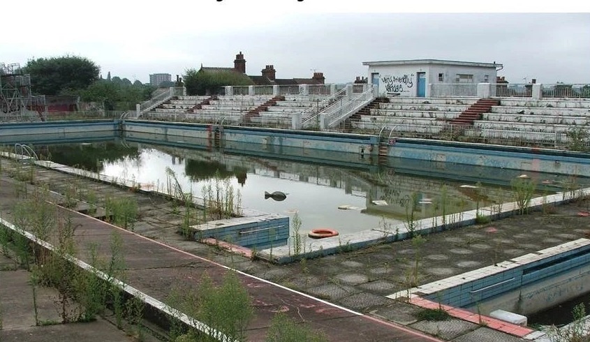 Abandoned Broomhill Lido in Ipswich, set to reopen in 2026.