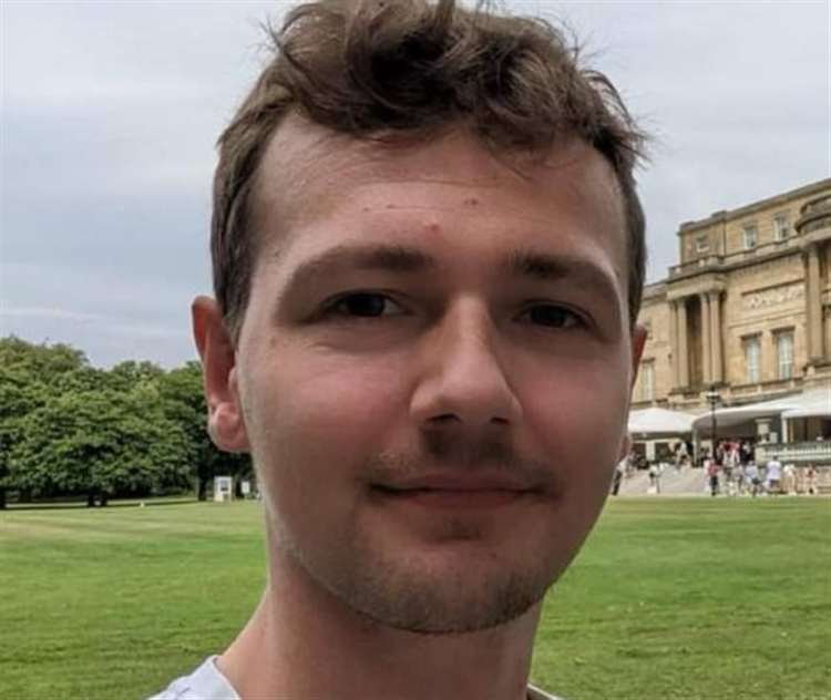 Headshot of Ben Tarver.