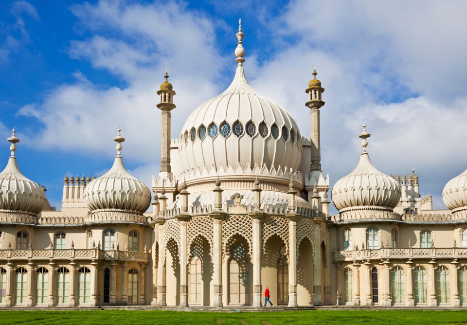 Brighton Pavillion was built in the Indo-Saracenic style from the late 1700s