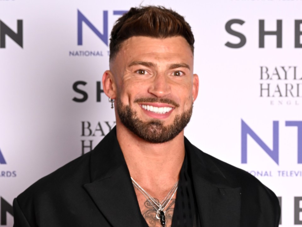 Jake Quickenden has landed the lead role of Buddy the Elf in Elf The Musical