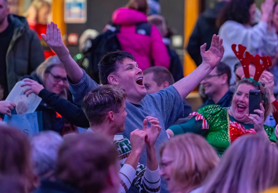 Mark ‘The Beast’ Labbett stunned amateur punters at a pub quiz night when he beat them to the £50 jackpot