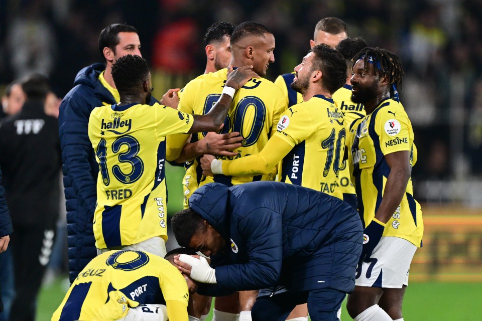 Rodrigo Becao’s late strike sparked wild scenes among Fenerbache players and coaching staff