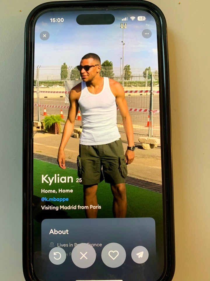 Kylian Mbappé's Raya dating profile.