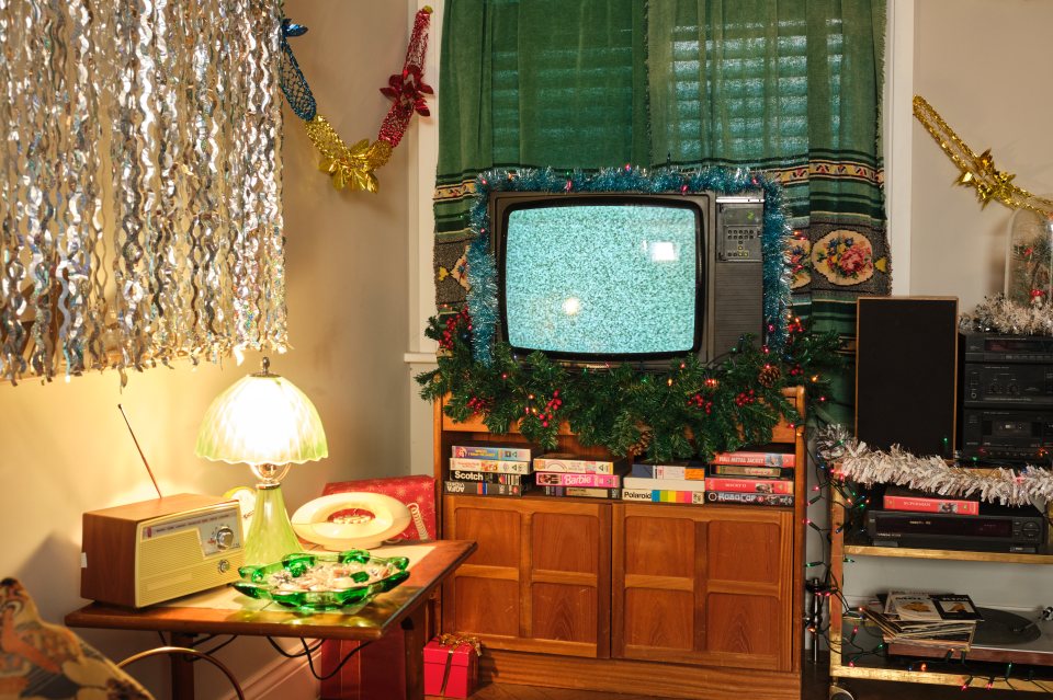 Guests can enjoy classic 80s movies on VHS and festive tunes on a Walkman