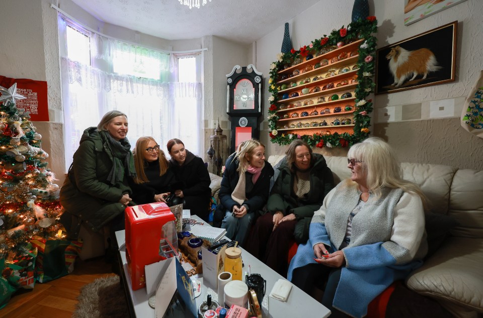 Glenda regularly welcomes tour guests into her home