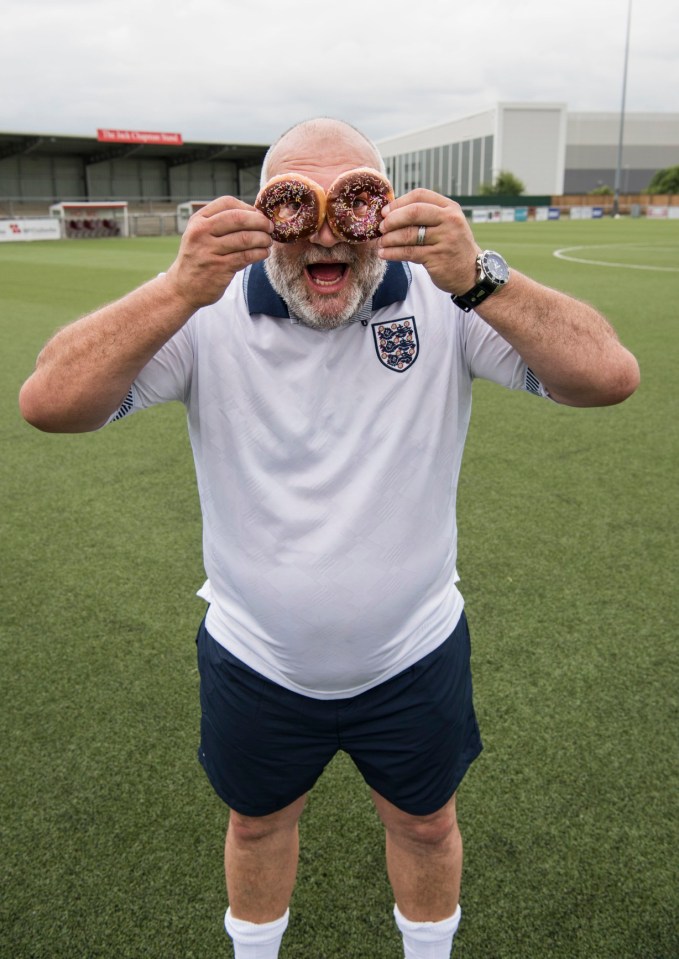 EMBARGOED PICTURE: FOR PUBLICATION FROM TUESDAY 12TH MARCH 2019 ON ITV From Freemantle Productions HARRYS HEROES: THE FULL ENGLISH Monday 18th March 2019 on ITV Pictured: Neil "Razor" Ruddock enjoys two doughnuts Brand new series in which Harry Redknapp assembles a team of ageing England footballing legends to get into shape, lose weight, fit into their old kits and play one final revenge match against their old rivals, The Germans. Harry pulls his team together including Robbie Fowler, John Barnes, Chris Waddle, Matt Le Tissier, David Seaman and Paul Merson. An early surprise game against a schoolboy side shocks the squad into realising they are completely out-of-shape. Intense training and dieting starts. (C) ITV Photographer Harry Page For further information please contact Peter Gray 0207 157 3046 peter.gray@itv.com This photograph is ¿ ITV and can only be reproduced for editorial purposes directly in connection with the programme HARRYS HEROES: THE FULL ENGLISH or ITV. Once made available by the ITV Picture Desk, this photograph can be reproduced once only up until the Transmission date and no reproduction fee will be charged. Any subsequent usage may incur a fee. This photograph must not be syndicated to any other publication or website, or permanently archived, without the express written permission of ITV Picture Desk. Full Terms and conditions are available on the website //www.itv.com/presscentre/itvpictures/terms