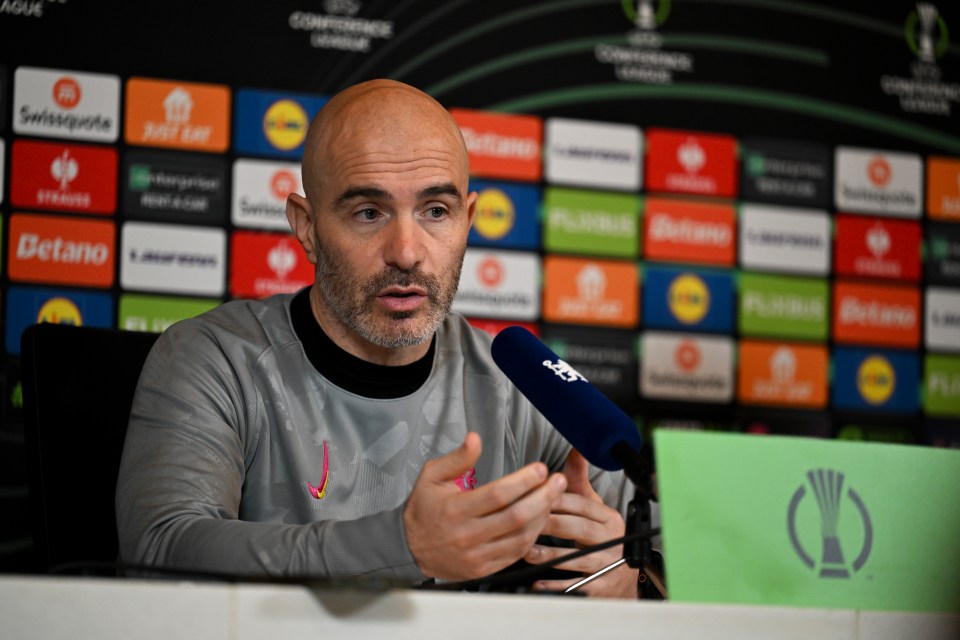 Chelsea head coach Enzo Maresca at a press conference.