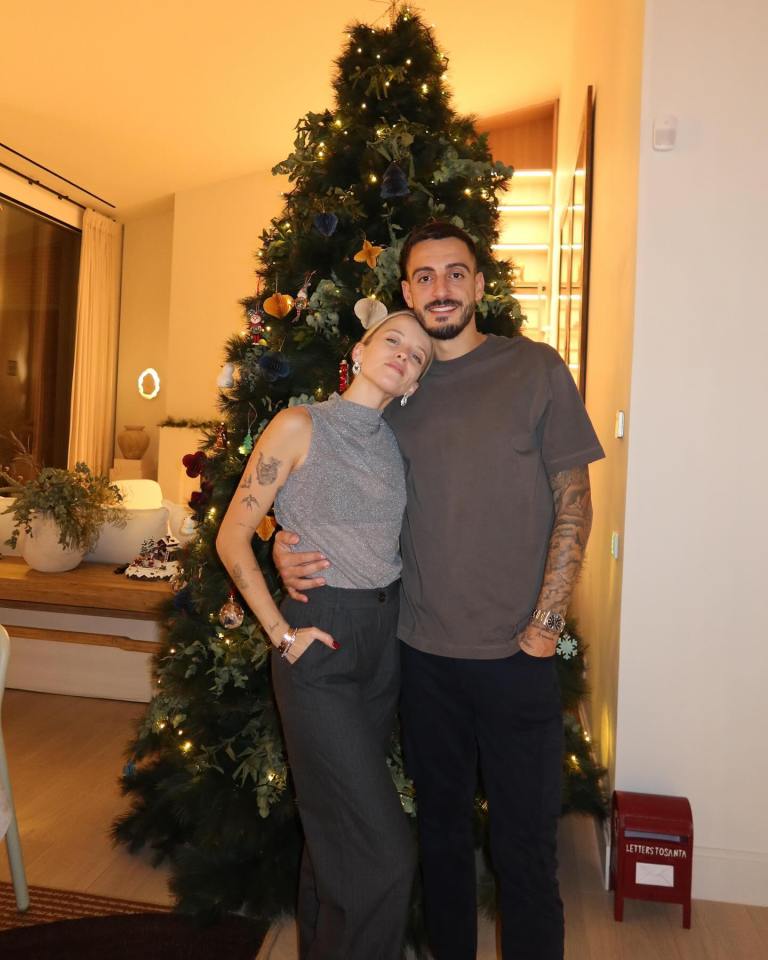 Joselu and Dani Carvajal, former Real Madrid and Spain teammates, celebrating the holidays together.