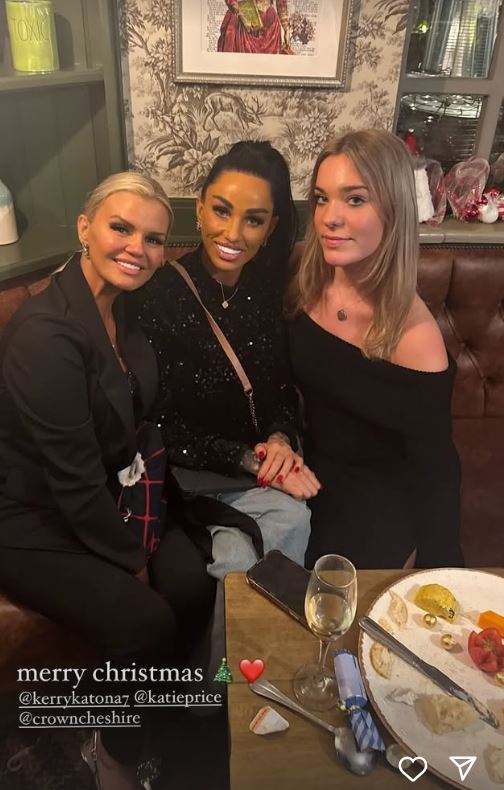 Katie Price and Kerry Katona having Christmas lunch together.