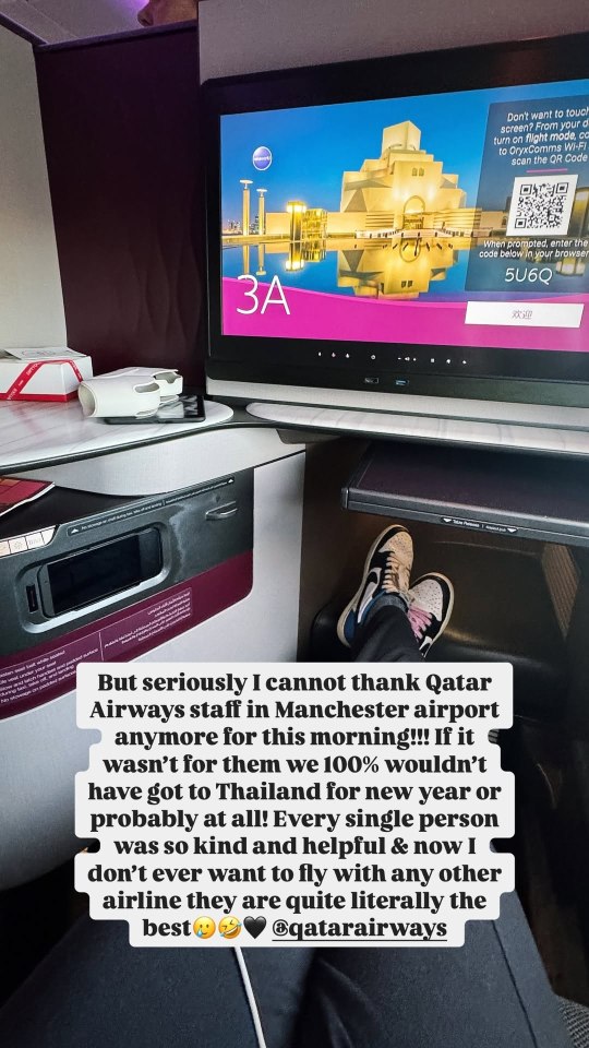 Passenger praising Qatar Airways staff in Manchester airport for their help.