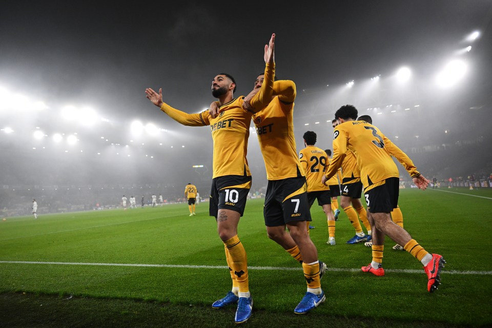 Matheus Cunha scored direct from a corner as Man Utd crumbled at Molineux