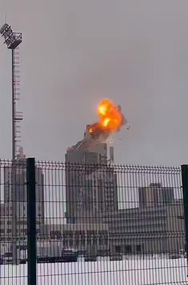 The moment a drone hit the Manhatten residential complex in Kazan.