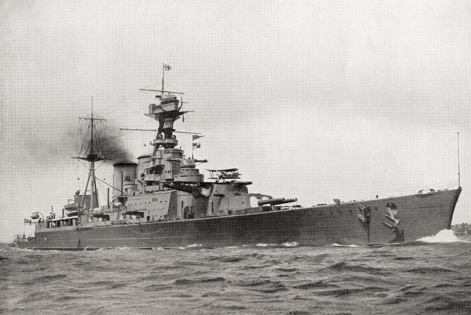 HMS Hood, the largest British battlecruiser, carrying an airplane.