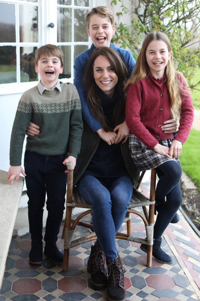 Kate, Princess of Wales, with her three children.