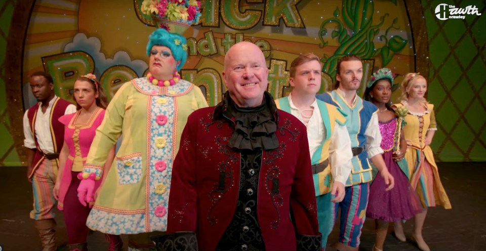 EastEnders actor Steve McFadden is taking to the stage as the baddie in a panto this Christmas