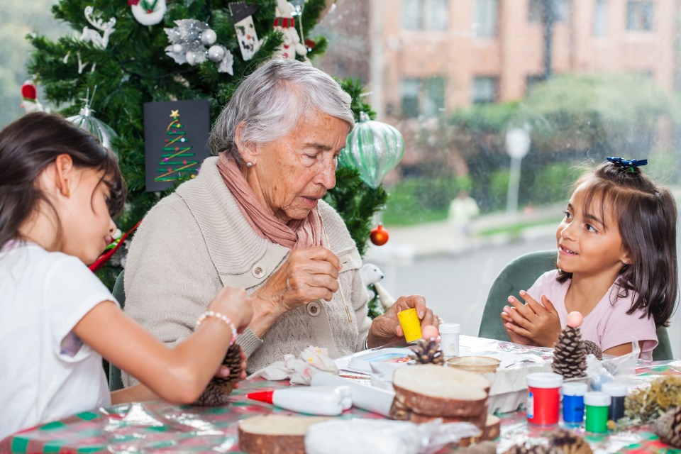 Families are being urged to take time out from the turkey and trimmings to check for early signs of dementia in loved ones