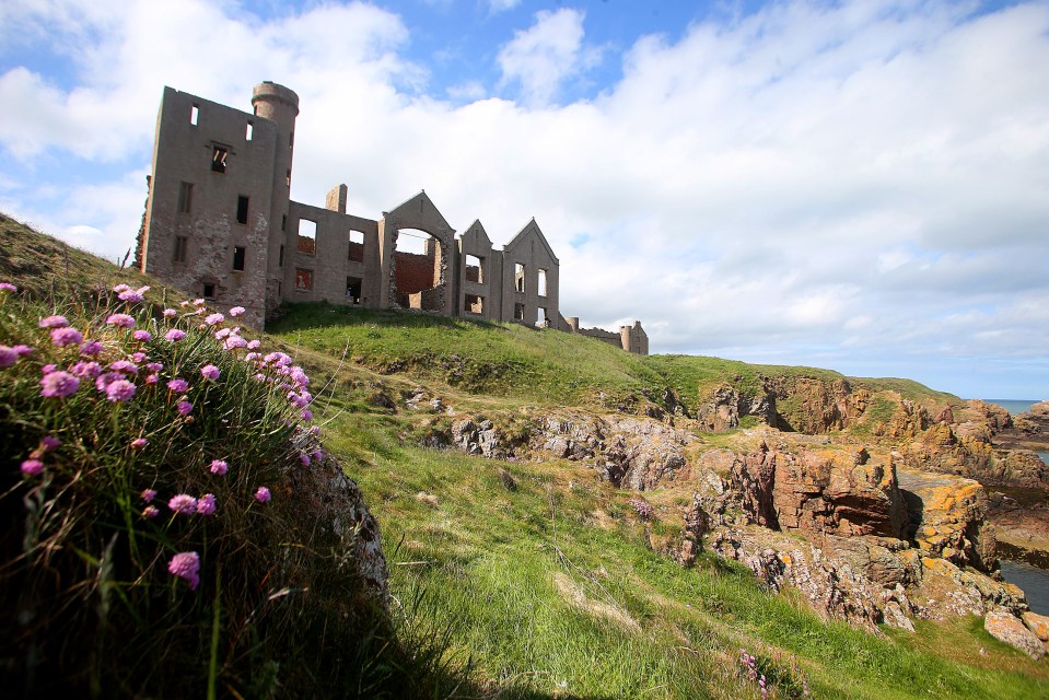 New Slains castle is believed to be the inspiration for Bram Stoker’s 1897 horror novel Dracula