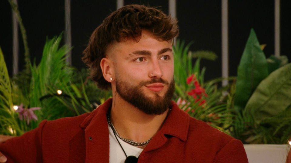 Love Island's Sam Taylor has unfollowed Nicole Samuel after her split from Ciaran Davies