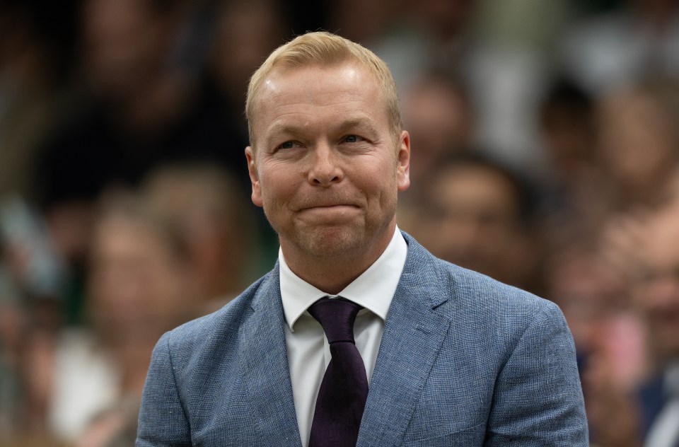 Sir Chris Hoy has been invited to the final of the World Darts Championship