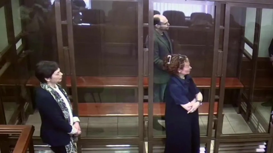 Elena Gordon at her son Vladimir Kara-Murza's sentencing.