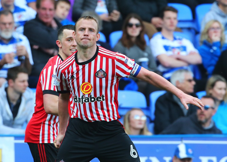 Lee Cattermole celebrates scoring a goal.